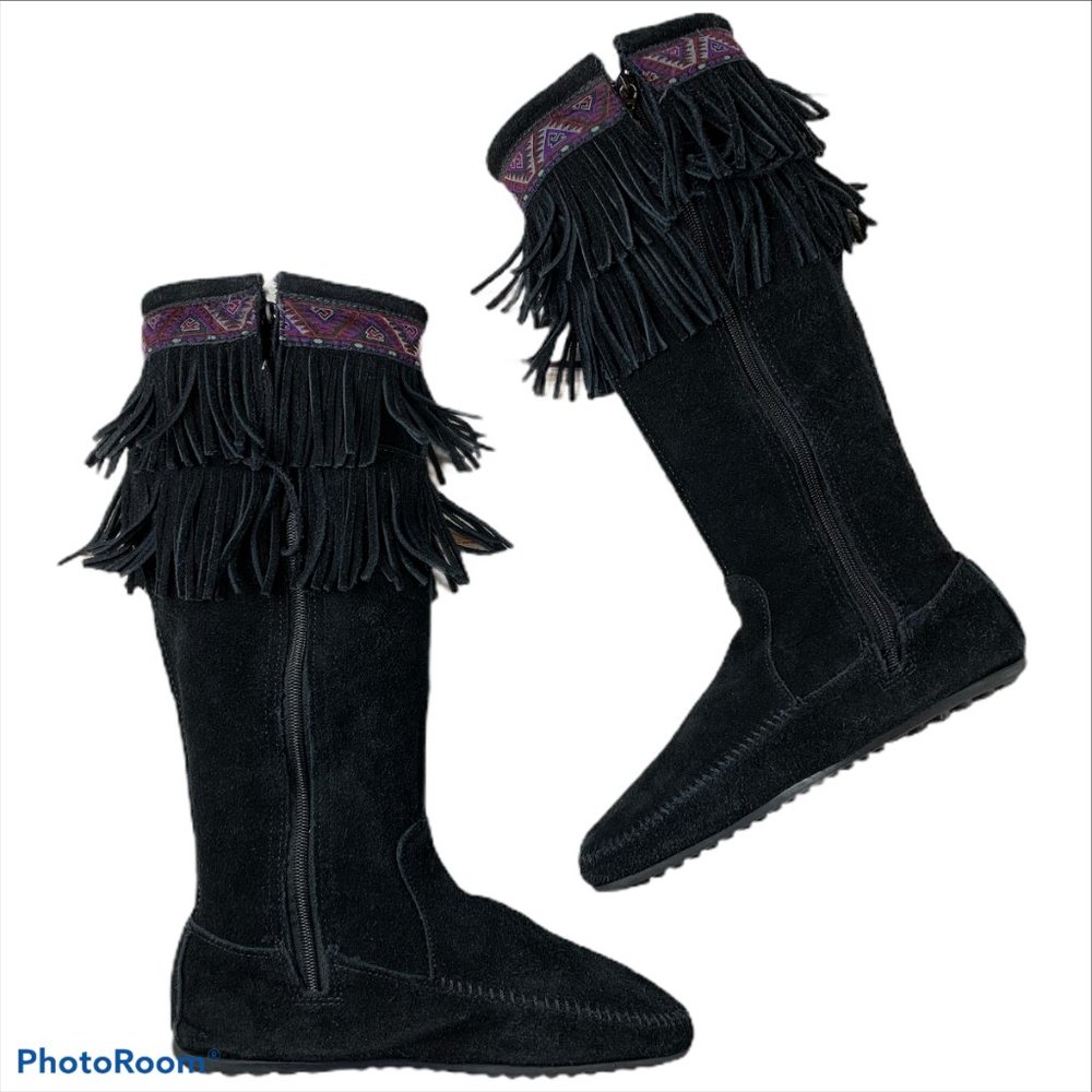 ⭐️SOLD⭐️ Minnetonka Moccasin Fringe Knee Boots 9 - Picture 4 of 13